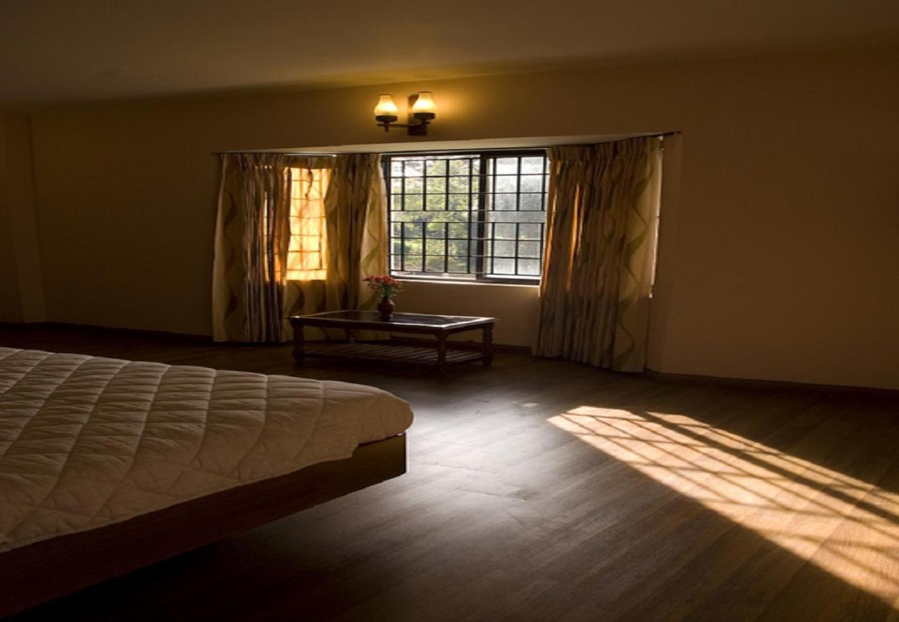 Hotel Blue Bird Ooty Ngoại thất bức ảnh