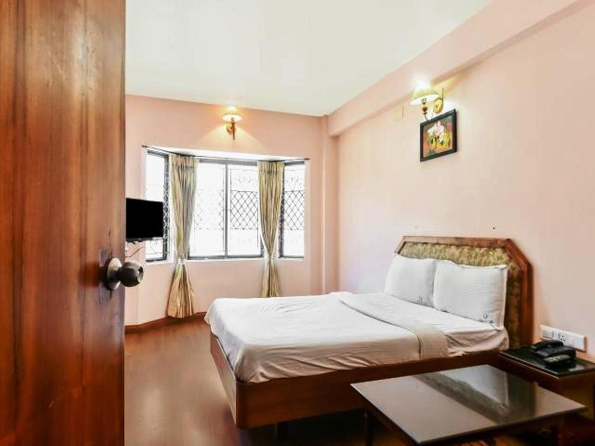 Hotel Blue Bird Ooty Ngoại thất bức ảnh