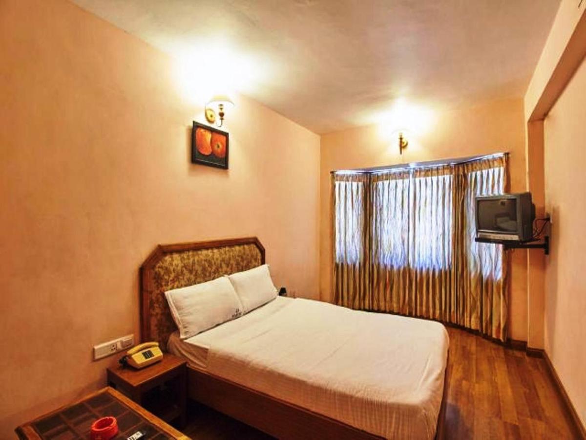 Hotel Blue Bird Ooty Ngoại thất bức ảnh