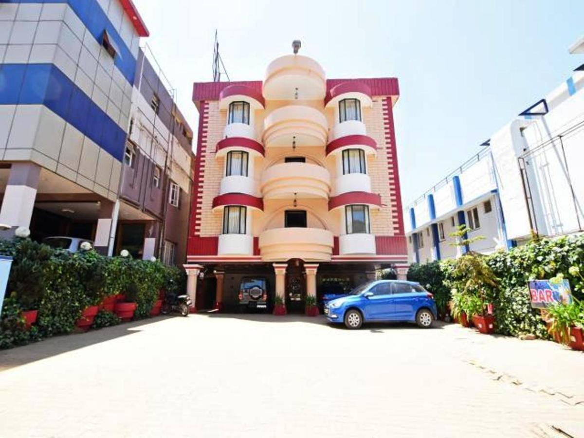 Hotel Blue Bird Ooty Ngoại thất bức ảnh