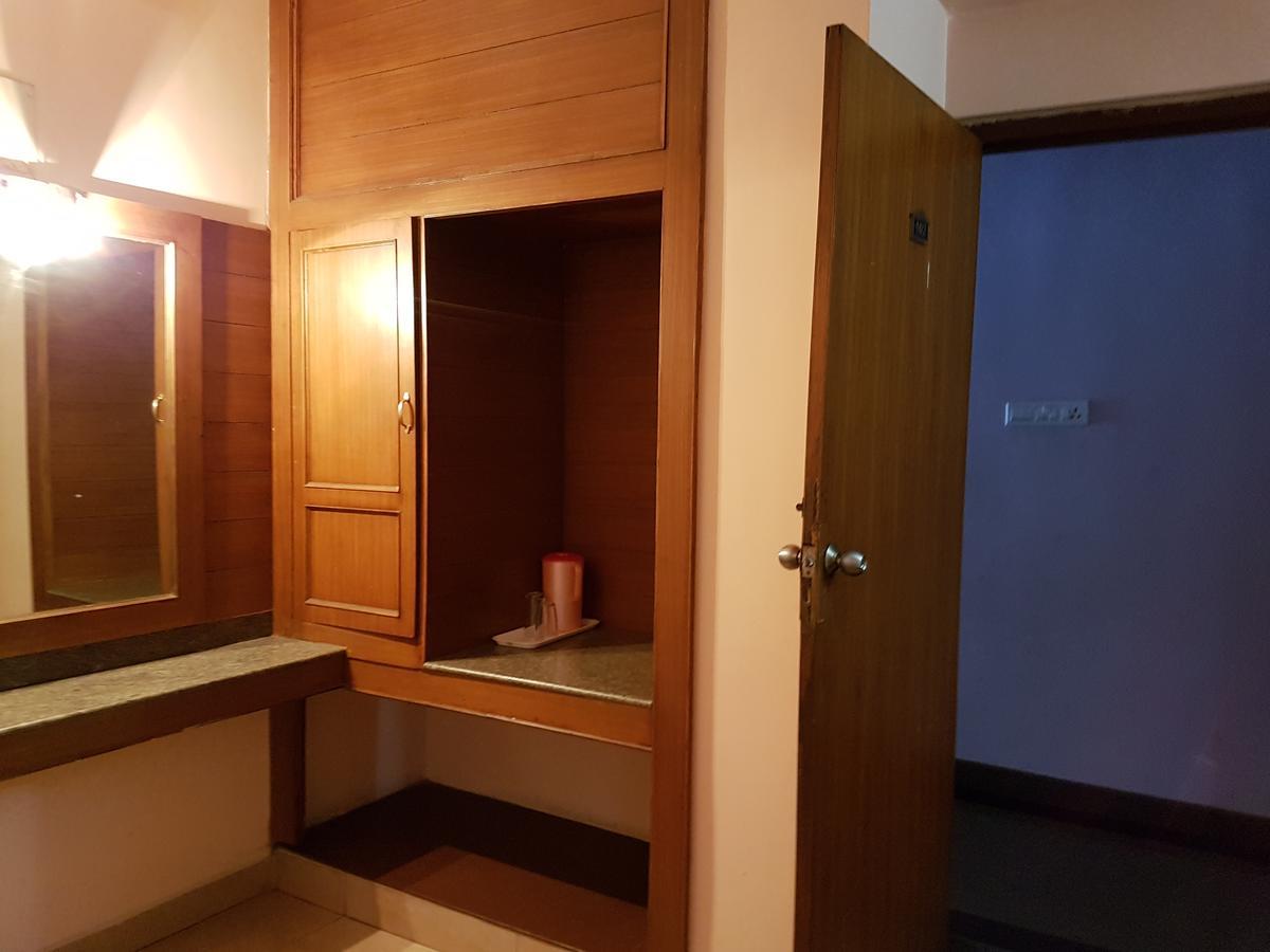 Hotel Blue Bird Ooty Ngoại thất bức ảnh