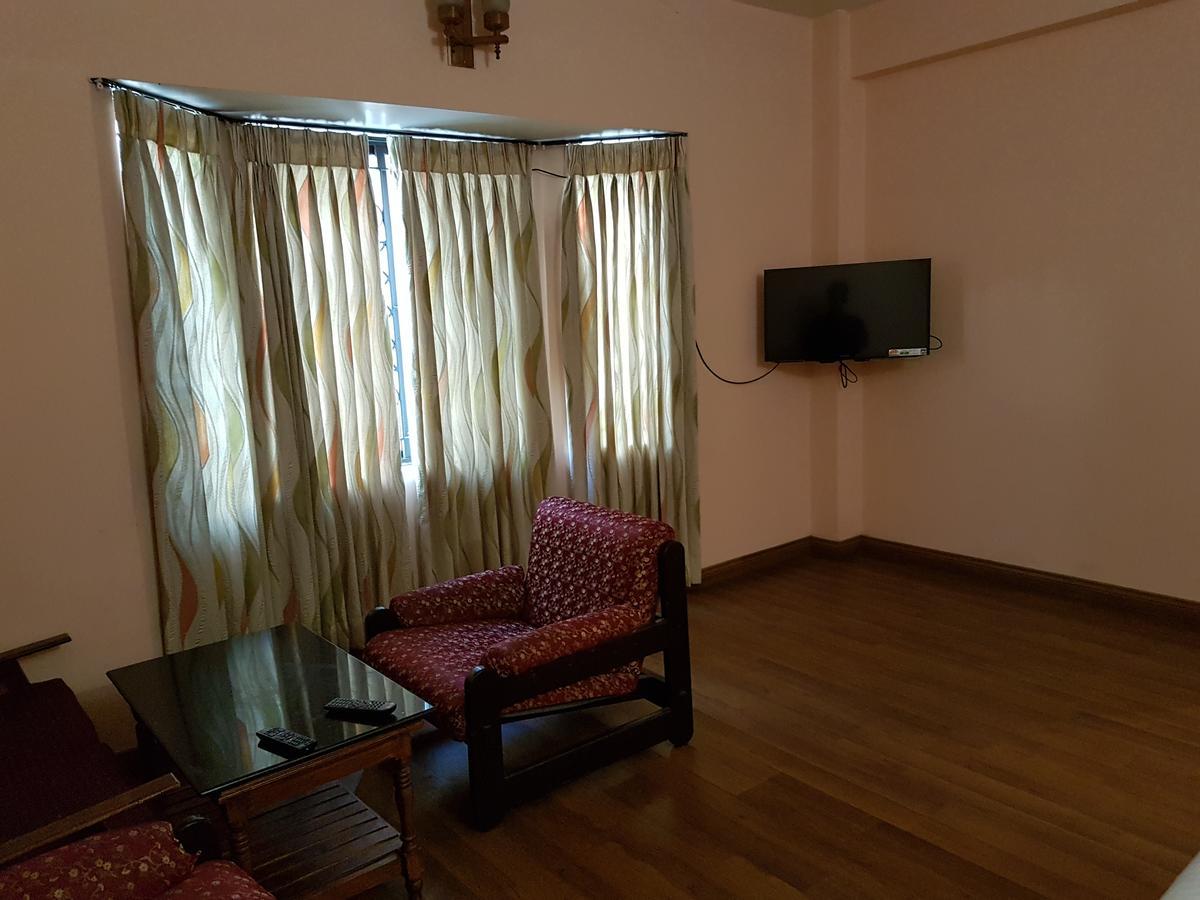 Hotel Blue Bird Ooty Ngoại thất bức ảnh