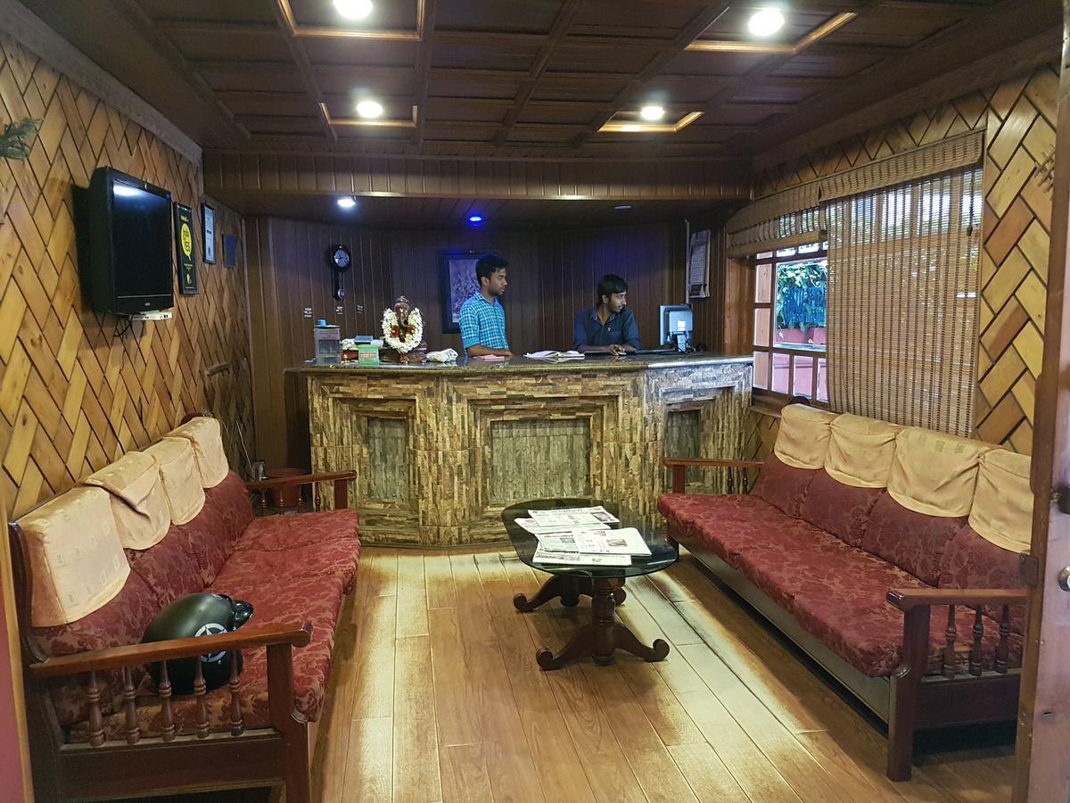 Hotel Blue Bird Ooty Ngoại thất bức ảnh