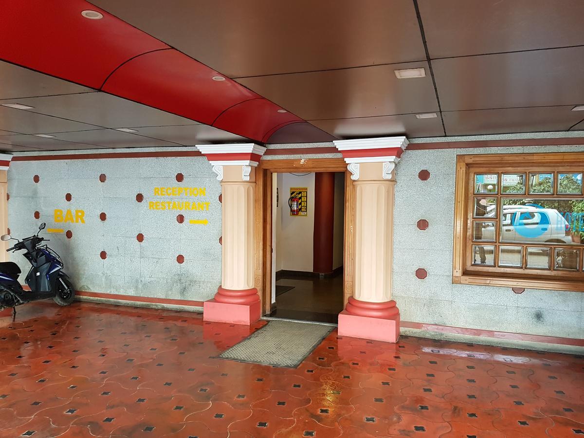 Hotel Blue Bird Ooty Ngoại thất bức ảnh